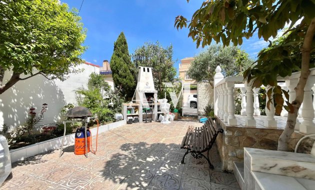 Long Term Rental - Chalet - Torrevieja - Playa de los Locos