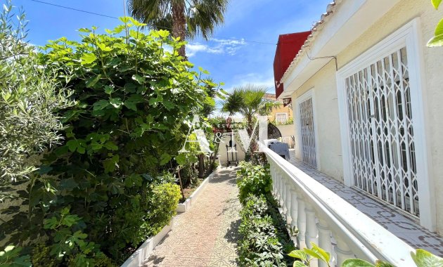 Long Term Rental - Chalet - Torrevieja - Playa de los Locos