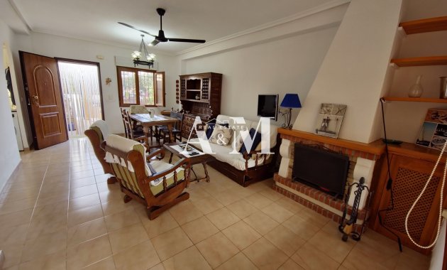 Alquiler a largo plazo - Apartamento / piso - Punta Prima