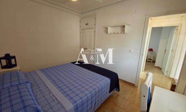 Alquiler a largo plazo - Apartamento / piso - Punta Prima
