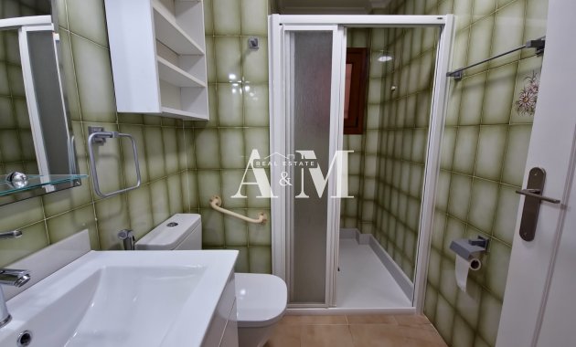 Alquiler a largo plazo - Apartamento / piso - Punta Prima