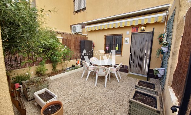 Alquiler a largo plazo - Apartamento / piso - Punta Prima