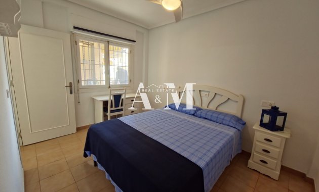 Alquiler a largo plazo - Apartamento / piso - Punta Prima