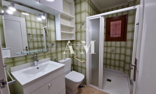 Alquiler a largo plazo - Apartamento / piso - Punta Prima