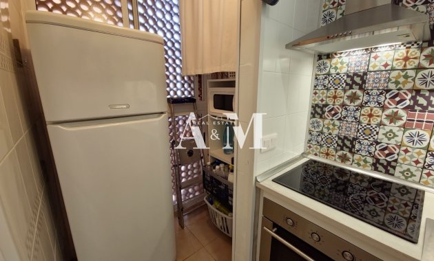 Alquiler a largo plazo - Apartamento / piso - Punta Prima