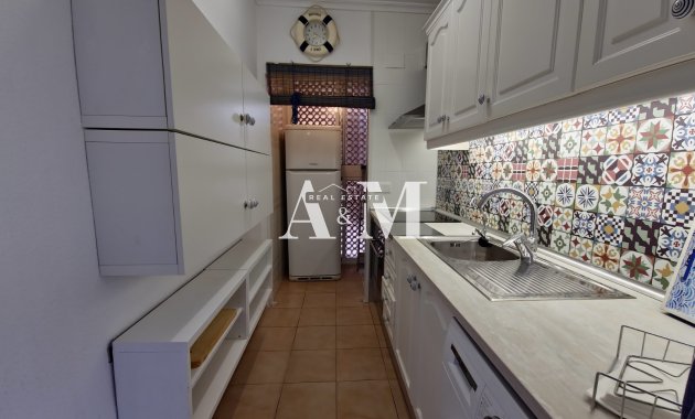 Alquiler a largo plazo - Apartamento / piso - Punta Prima