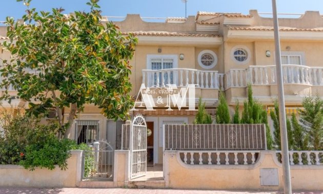 Long Term Rental - Townhouse - Guardamar del Segura - Urbanizaciones