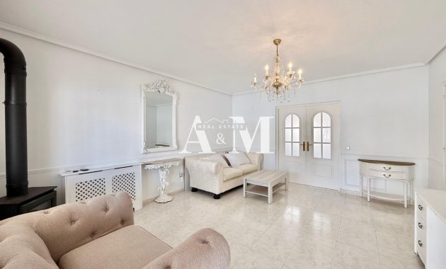 Resale - Townhouse - Benijofar