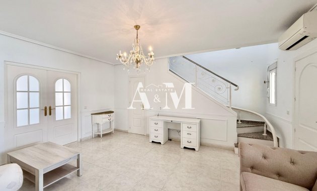 Resale - Townhouse - Benijofar
