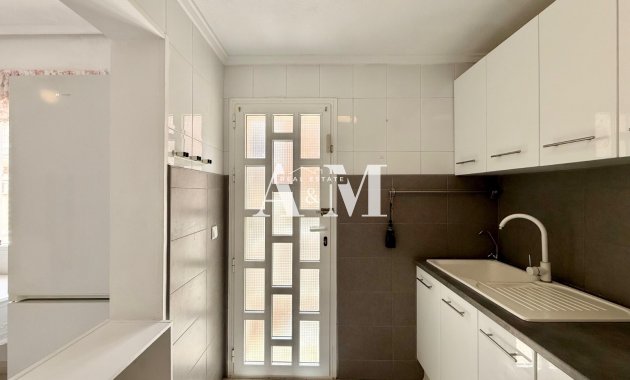 Resale - Townhouse - Benijofar