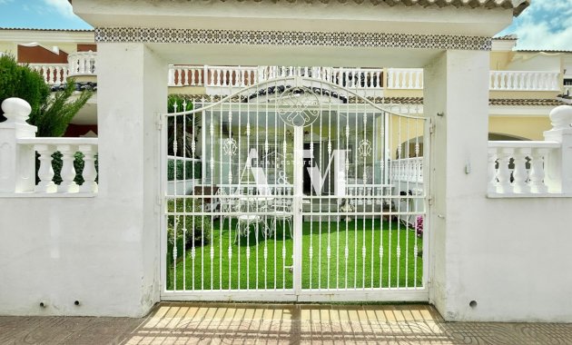 Resale - Townhouse - Benijofar