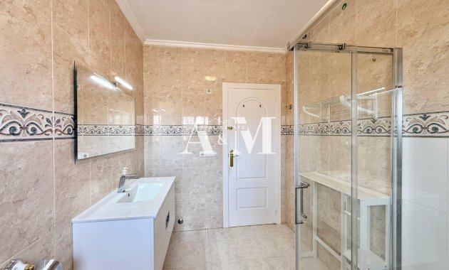 Resale - Townhouse - Benijofar