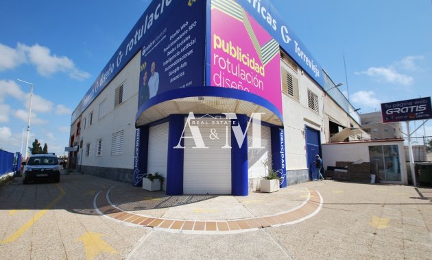 Long Term Rental - Commercial - Torrevieja - Parque de las Naciones