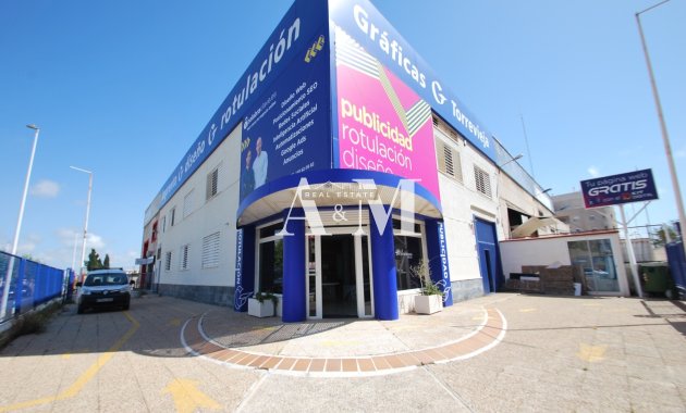Long Term Rental - Commercial - Torrevieja - Parque de las Naciones