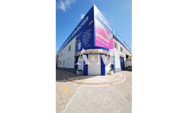 Long Term Rental - Commercial - Torrevieja - Parque de las Naciones