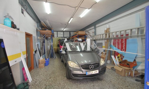 Long Term Rental - Commercial - Torrevieja - Parque de las Naciones