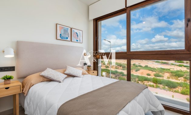 Obra nueva - high-bungalow - Torrevieja