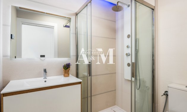 Новое здание - low-bungalow - Torrevieja