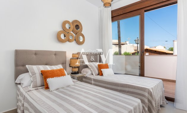 Новое здание - low-bungalow - Torrevieja