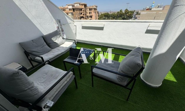 Alquiler a largo plazo - Apartamento / piso - Torrevieja - Centro