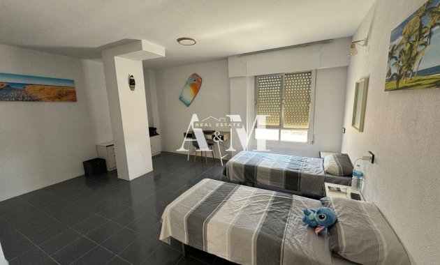 Alquiler a largo plazo - Apartamento / piso - Torrevieja - Centro