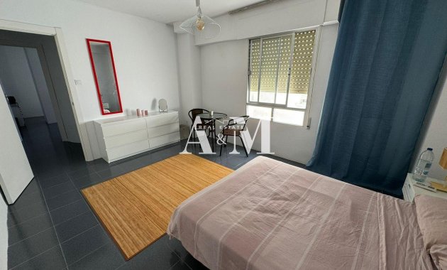 Alquiler a largo plazo - Apartamento / piso - Torrevieja - Centro