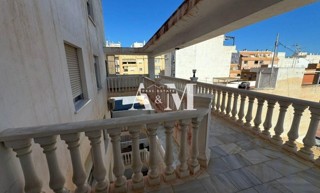 Alquiler a largo plazo - Apartamento / piso - Torrevieja - Centro