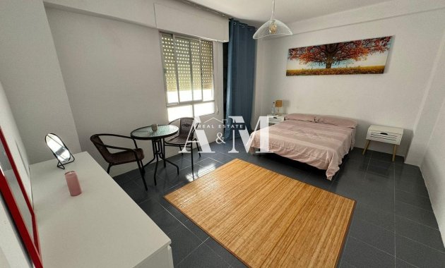 Alquiler a largo plazo - Apartamento / piso - Torrevieja - Centro