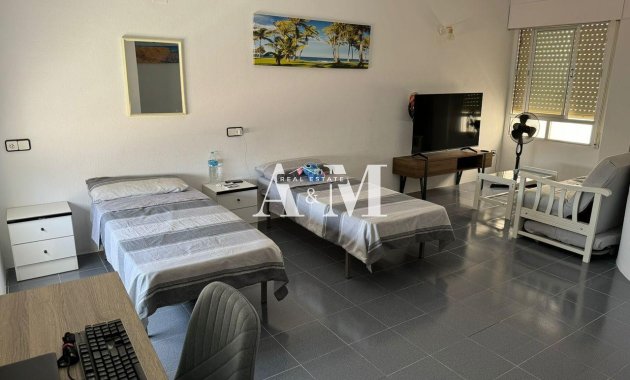 Alquiler a largo plazo - Apartamento / piso - Torrevieja - Centro