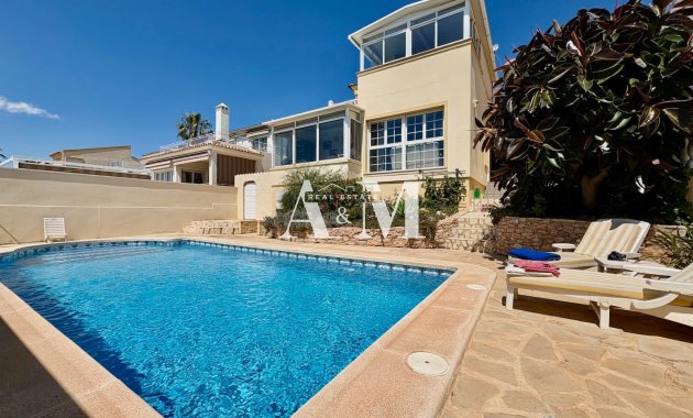 Resale - Chalet - Orihuela Costa - Villamartín