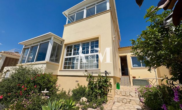 Resale - Chalet - Orihuela Costa - Villamartín