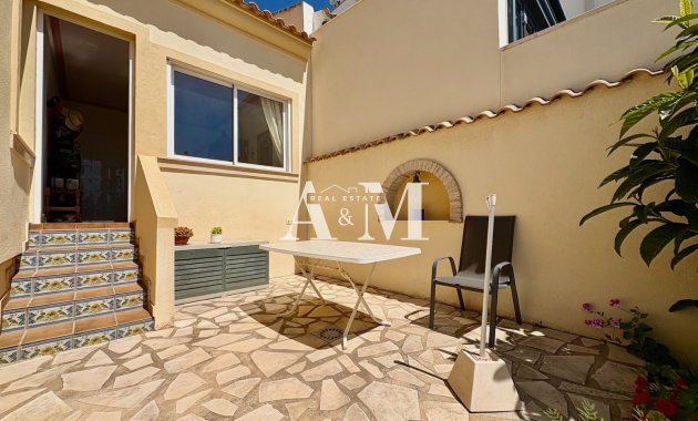 Resale - Chalet - Orihuela Costa - Villamartín