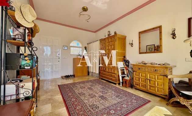 Resale - Chalet - Orihuela Costa - Villamartín