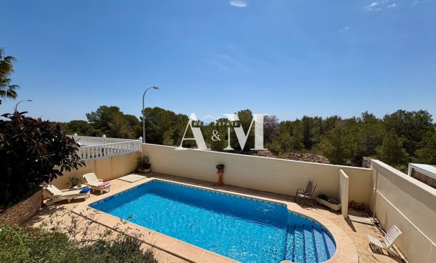 Resale - Chalet - Orihuela Costa - Villamartín