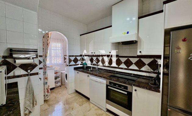 Resale - Chalet - Orihuela Costa - Villamartín