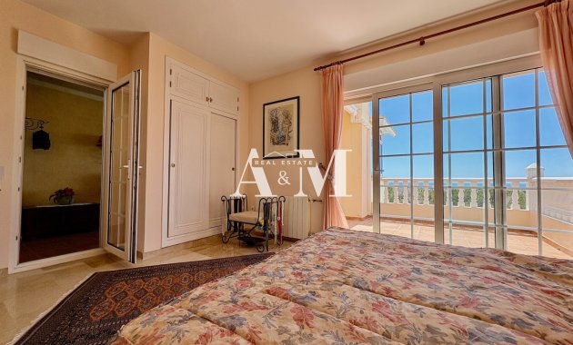 Resale - Chalet - Orihuela Costa - Villamartín