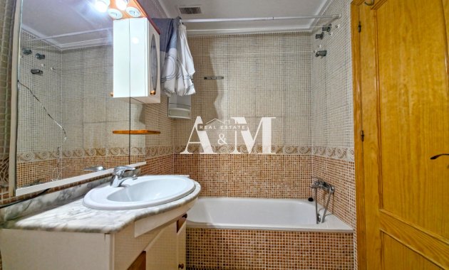 Долгосрочная аренда - Квартира / квартира - Torrevieja - Centro