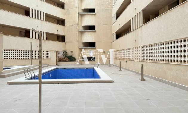Долгосрочная аренда - Квартира / квартира - Torrevieja - Centro