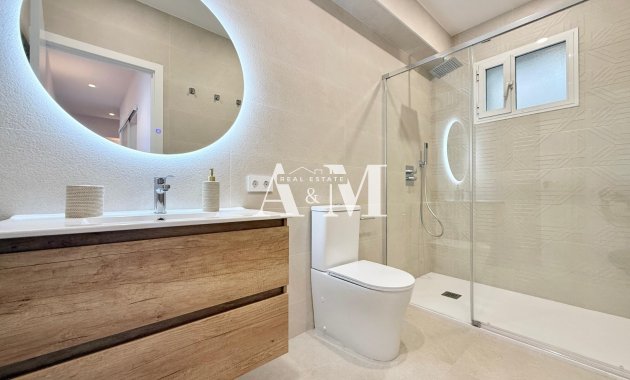 Long Term Rental - Apartment / flat - Torrevieja - Centro