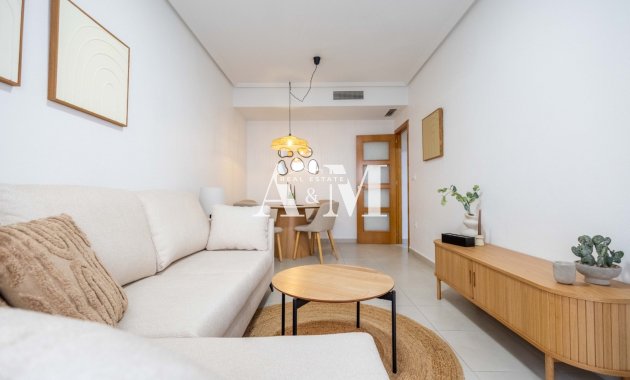 Resale - Apartment / flat - Torrevieja - Playa del Cura