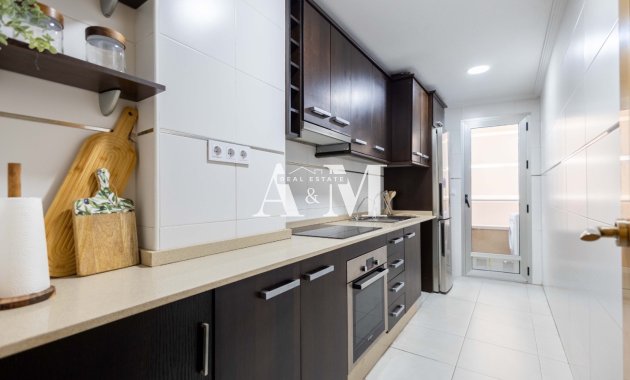 Resale - Apartment / flat - Torrevieja - Playa del Cura