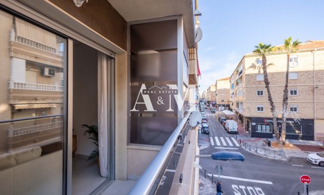 Resale - Apartment / flat - Torrevieja - Playa del Cura