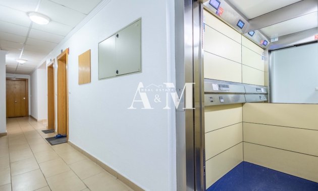 Resale - Apartment / flat - Torrevieja - Playa del Cura