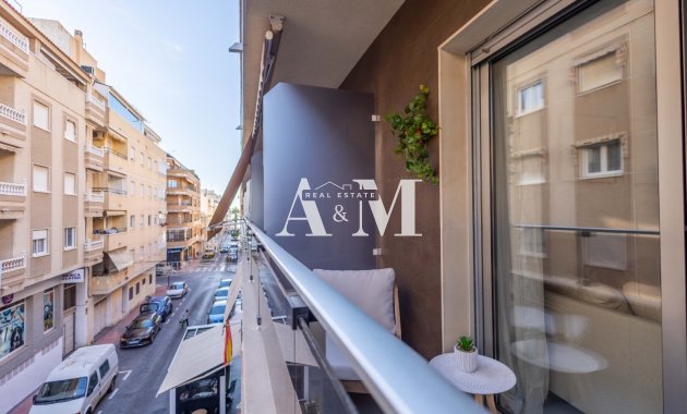 Resale - Apartment / flat - Torrevieja - Playa del Cura