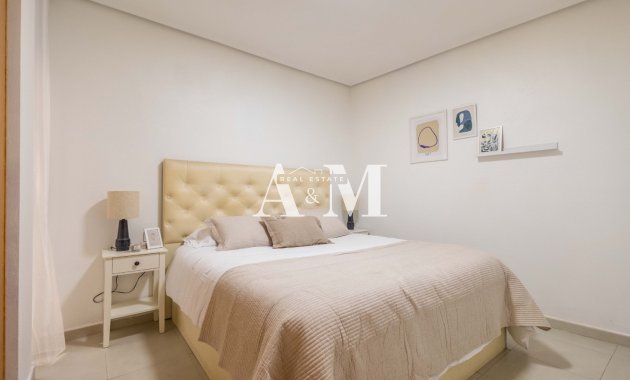 Resale - Apartment / flat - Torrevieja - Playa del Cura