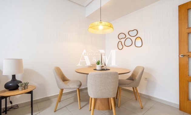 Resale - Apartment / flat - Torrevieja - Playa del Cura