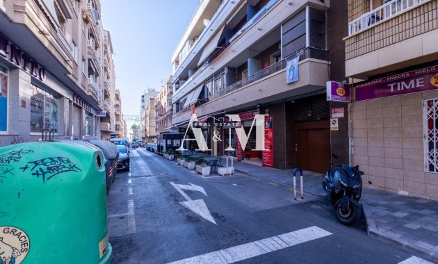 Resale - Apartment / flat - Torrevieja - Playa del Cura