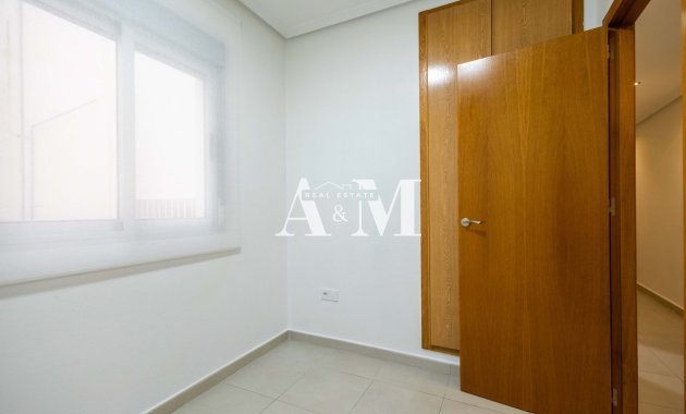 Resale - Apartment / flat - Torrevieja - Playa del Cura