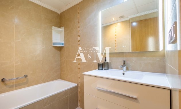 Resale - Apartment / flat - Torrevieja - Playa del Cura