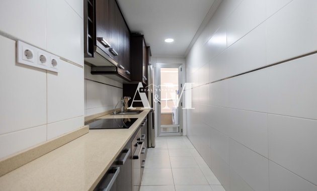 Resale - Apartment / flat - Torrevieja - Playa del Cura
